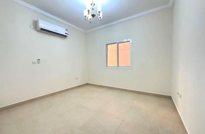 Apartment - 2 Bedrooms - 2 Bathrooms for rent in Fereej Bin Mahmoud North - Fereej Bin Mahmoud - Doha