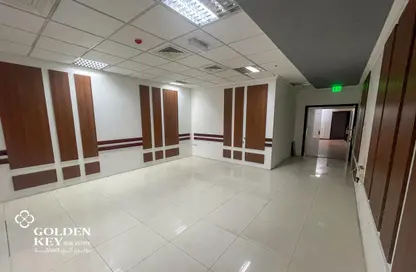 Office Space - Studio - 1 Bathroom for rent in Umm Ghwailina Comm - Umm Ghuwalina - Umm Ghuwailina - Doha