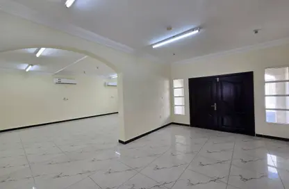 Apartment - 5 Bedrooms - 4 Bathrooms for rent in Ain Khaled Villas - Ain Khaled - Doha