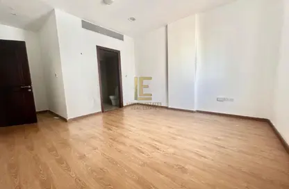 مساحات مكتبية - 3 غرف نوم - 3 حمامات للايجار في المرقاب الجديد - الدوحة