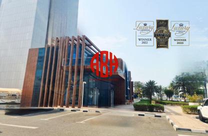 Shop - Studio - 4 Bathrooms for rent in Al Dafna - Al Dafna - Doha
