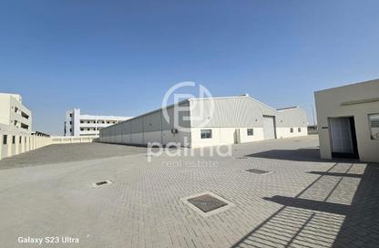 Warehouse - Studio - 2 Bathrooms for rent in East Industrial Street - Birkat Al Awamer - Al Wakra