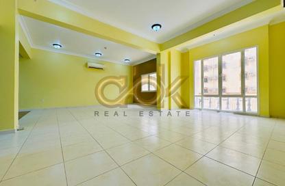 Apartment - 2 Bedrooms - 2 Bathrooms for rent in Al Mansoura - Al Mansoura - Doha