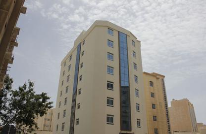 Apartment - 1 Bedroom - 2 Bathrooms for rent in Al Miqdad Street - Umm Ghuwailina - Doha
