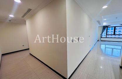 Apartment - 2 Bedrooms - 2 Bathrooms for rent in East Porto Drive - Porto Arabia - The Pearl Island - Doha