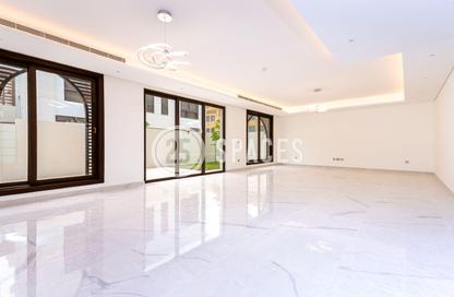 Villa - 5 Bedrooms - 6 Bathrooms for rent in Giardino Gardens - Giardino Villas - The Pearl Island - Doha