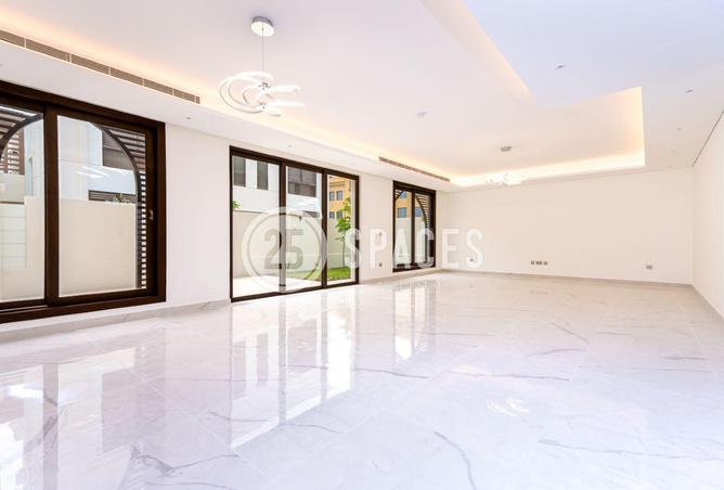 61170200 - Property Image 2