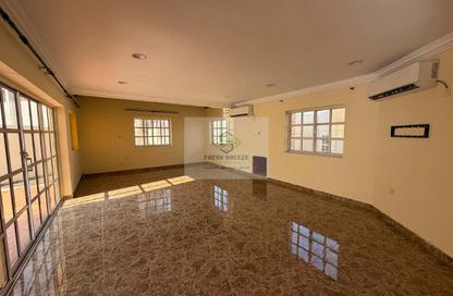 Villa - 3 Bedrooms - 5 Bathrooms for rent in New Salata - Salata - Doha