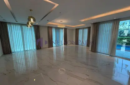 Villa - 6 Bedrooms - 7 Bathrooms for rent in Floresta Gardens - Floresta Gardens - The Pearl Island - Doha