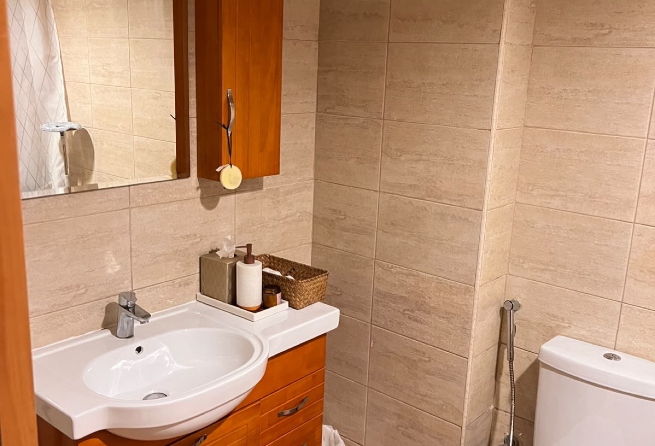 LIMITED TIME OFFER ! FURNISHED 2BHK ACT FAST ! thumbnail 6