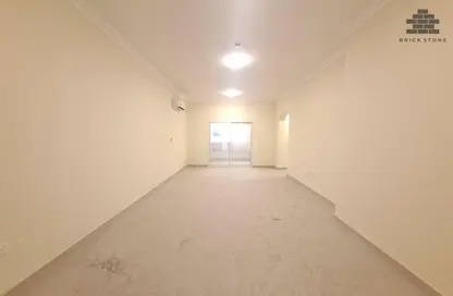 Apartment - 3 Bedrooms - 2 Bathrooms for rent in Anas Street - Fereej Bin Mahmoud North - Fereej Bin Mahmoud - Doha