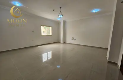 شقة - 3 غرف نوم - 3 حمامات للايجار في شارع المطار القديم - طريق المطار القديم - الدوحة