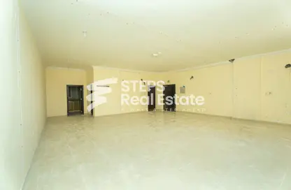 Office Space - Studio - 1 Bathroom for rent in Souk Al gharaffa - Al Gharrafa - Doha