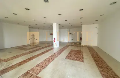 Shop - Studio - 2 Bathrooms for rent in Ammar Bin Yasser Street - Al Aziziyah - Doha