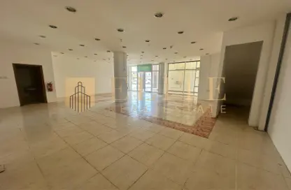 Shop - Studio - 2 Bathrooms for rent in Ammar Bin Yasser Street - Al Aziziyah - Doha