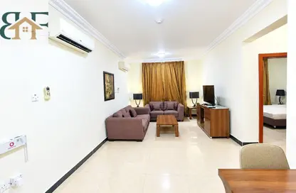 Apartment - 1 Bedroom - 1 Bathroom for rent in Umm Ghwailina Comm - Umm Ghuwalina - Umm Ghuwailina - Doha