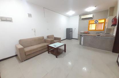 Apartment - 1 Bedroom - 1 Bathroom for rent in Umm Ghuwailina 4 - Umm Ghuwailina - Doha
