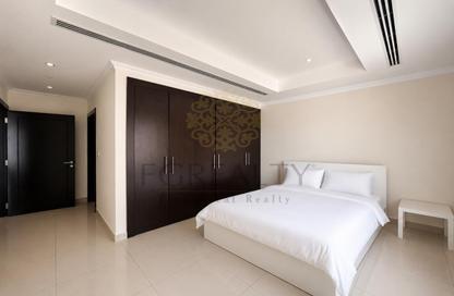 Apartment - 1 Bedroom - 2 Bathrooms for rent in West Porto Drive - Porto Arabia - The Pearl Island - Doha