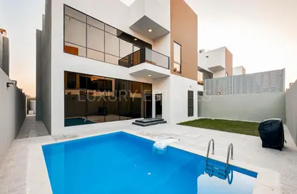 Villa - 4 Bedrooms - 5 Bathrooms for sale in Simaisma Street - Umm Ghuwailina - Doha