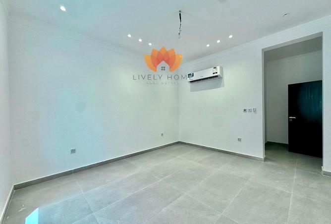 55327772 - Property Image 3