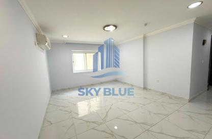 Apartment - 2 Bedrooms - 2 Bathrooms for rent in Bin Omran - Fereej Bin Omran - Doha