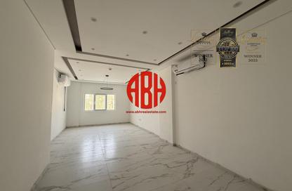 Apartment - 3 Bedrooms - 3 Bathrooms for rent in Fereej Kulaib - Doha