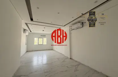 Apartment - 3 Bedrooms - 3 Bathrooms for rent in Fereej Kulaib - Doha