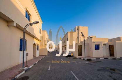 مجمع سكني - 6 غرف نوم - 4 حمامات للايجار في عين خالد - الدوحة