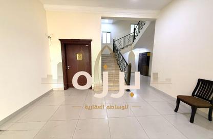 مجمع سكني - 6 غرف نوم - 4 حمامات للايجار في عين خالد - الدوحة