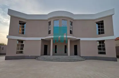 فيلا - 5 غرف نوم - 5 حمامات للبيع في 871 شارع - جنوب الدحيل - الدحيل - الدوحة