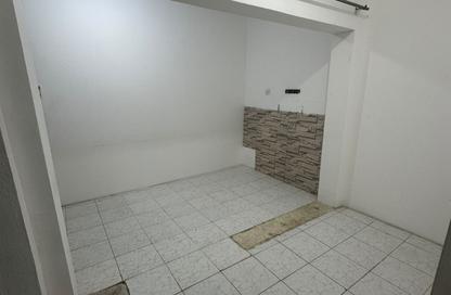 Apartment - 1 Bedroom - 1 Bathroom for rent in Ain Khaled Villas - Ain Khaled - Doha