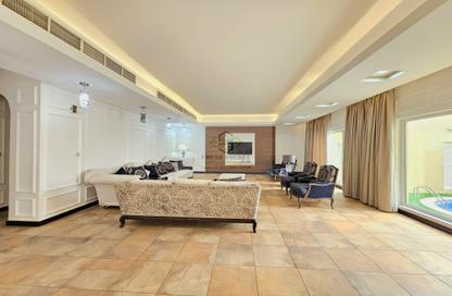 Villa - 5 Bedrooms - 5 Bathrooms for rent in West Bay Lagoon - West Bay Lagoon - Doha