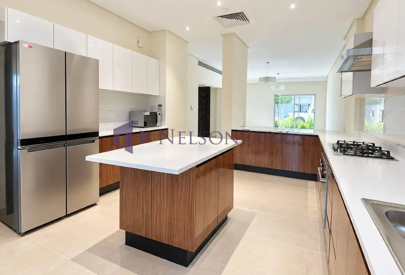 63642204 - Property Main Image