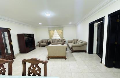 Apartment - 2 Bedrooms - 3 Bathrooms for rent in Umm Ghwailina Comm - Umm Ghuwalina - Umm Ghuwailina - Doha