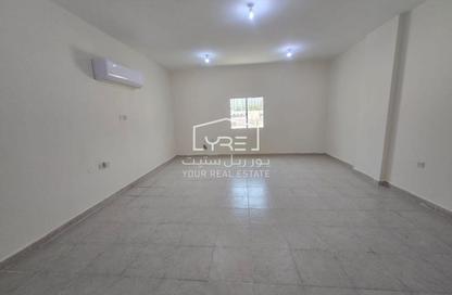 Apartment - 3 - 2 for rent in Al Mansoura - Al Mansoura - Doha