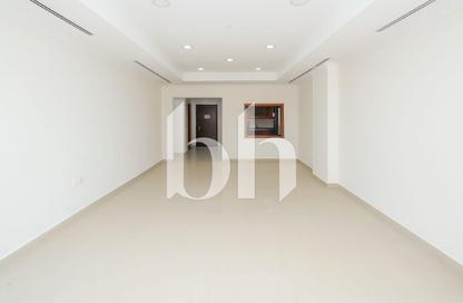 Apartment - 2 Bedrooms - 3 Bathrooms for sale in East Porto Drive - Porto Arabia - The Pearl Island - Doha