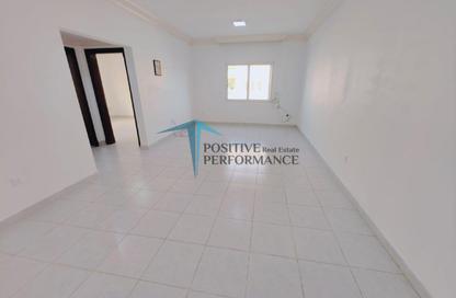 Apartment - 2 Bedrooms - 2 Bathrooms for rent in Bin Omran - Fereej Bin Omran - Doha Apartment - 2 Bedrooms - 2 Bathrooms for rent in Bin Omran - Fereej Bin Omran - Doha
