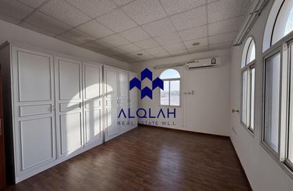 فيلا - 3 غرف نوم - 4 حمامات للايجار في سلاطة الجديدة - سلاطة - الدوحة