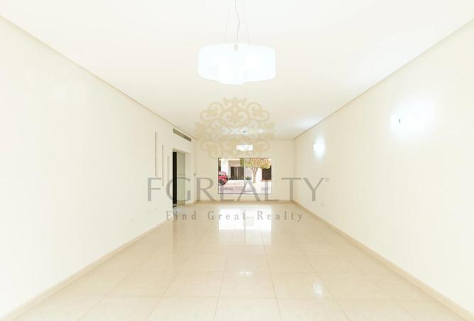 54008949 - Property Main Image