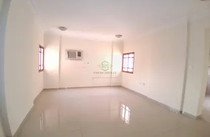 شقة - 2 غرف نوم - 2 حمامات للايجار في منتزه 7 - المنتزه - الدوحة
