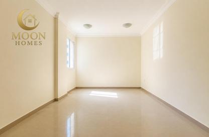 Apartment - 2 Bedrooms - 2 Bathrooms for rent in Umm Ghwailina Comm - Umm Ghuwalina - Umm Ghuwailina - Doha Apartment - 2 Bedrooms - 2 Bathrooms for rent in Umm Ghwailina Comm - Umm Ghuwalina - Umm Ghuwailina - Doha