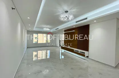 Apartment - 2 Bedrooms - 3 Bathrooms for sale in West Porto Drive - Porto Arabia - The Pearl Island - Doha