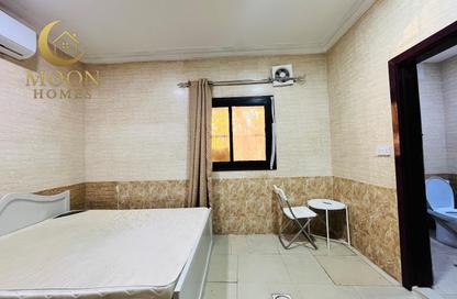Apartment - Studio - 1 Bathroom for rent in Umm Ghwailina Comm - Umm Ghuwalina - Umm Ghuwailina - Doha