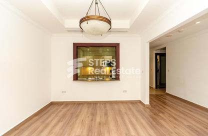 Apartment - 1 Bedroom - 2 Bathrooms for rent in West Porto Drive - Porto Arabia - The Pearl Island - Doha