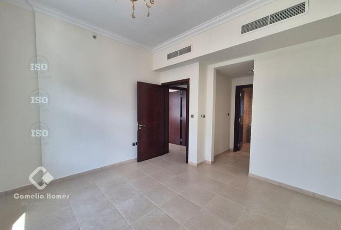 54200265 - Property Image 2