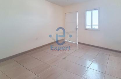 Labor Camp - Studio - 3 for rent in Industrial Area 2 - Industrial Area - Industrial Area - Doha