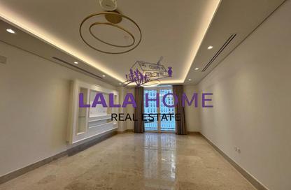 Apartment - 2 Bedrooms - 3 Bathrooms for rent in Floresta Gardens - Floresta Gardens - The Pearl Island - Doha Apartment - 2 Bedrooms - 3 Bathrooms for rent in Floresta Gardens - Floresta Gardens - The Pearl Island - Doha