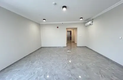 Apartment - 3 Bedrooms - 4 Bathrooms for rent in Musheireb Apartments - Musheireb - Doha