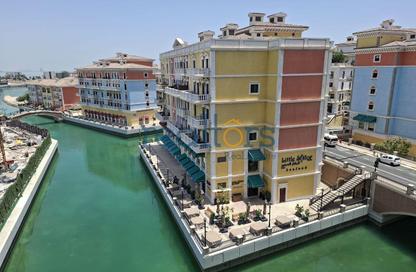 Apartment - 2 Bedrooms - 3 Bathrooms for rent in Teatro - Qanat Quartier - The Pearl Island - Doha