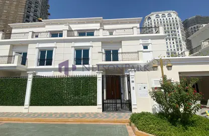 Villa - 6 Bedrooms - 7 Bathrooms for rent in Floresta Gardens - Floresta Gardens - The Pearl Island - Doha